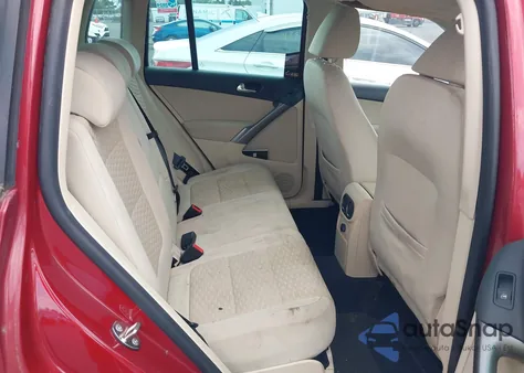 2009 Volkswagen Tiguan Se from USA, damaged, VIN WVGAV75N89W524358